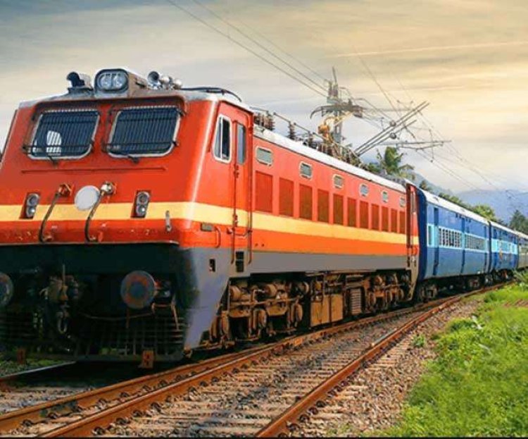 रेलवे ने दर्शन के लिए इंदौर से श्रीमाता वैष्णोदेवी कटड़ा के बीच स्पेशल ट्रेन का परिचालन स्पेशल किराया के साथ शुरू करने का एलान किया