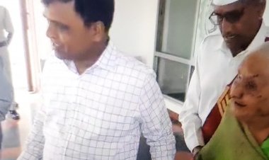 मां बुजुर्ग और बेसरा हुई तो