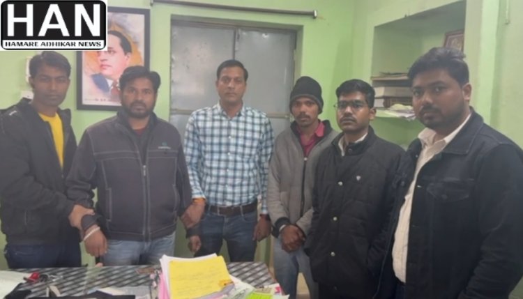 "मुख्य साहब का 'मौन व्रत': भ्रष्टाचार बढ़े, पर कुर्सी न हिले!"